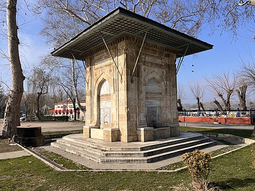 Hacı Adil Bey Çeşmesi