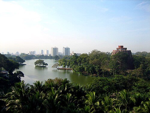 Kandawgyi Lake