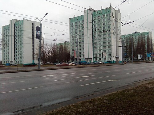 Kasmanaŭtaŭ Avenue