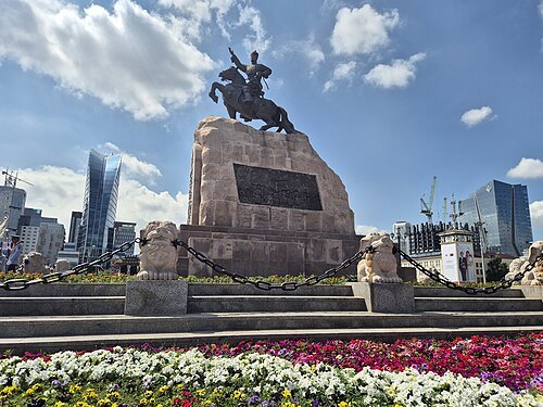 Statue of Damdin Sükhbaatar