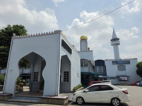 Al Akram Mosque (Masjid Al-Akram)