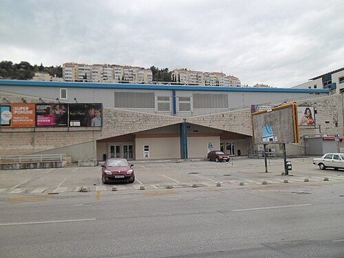 Bazen u Gružu