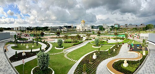 Taman Mahkota Jubli Emas