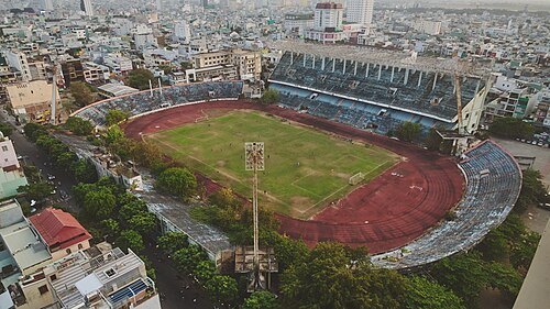 支棱體育場