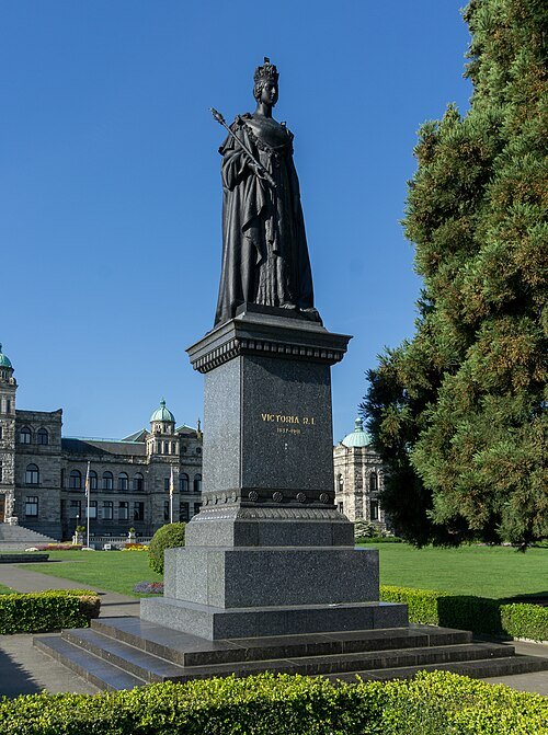 Statue of Queen Victoria