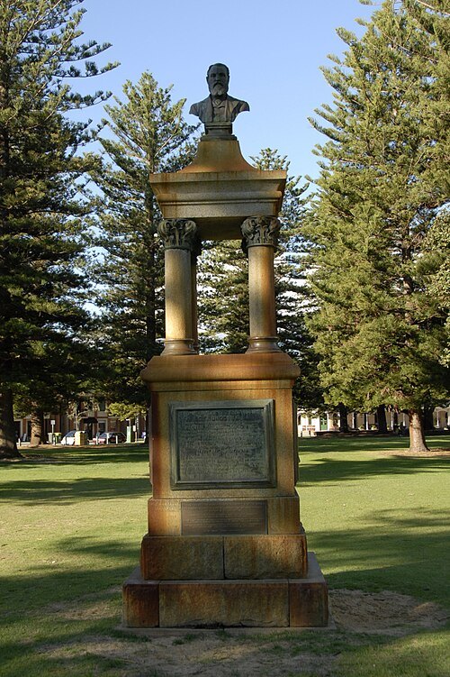 Maitland Brown Memorial