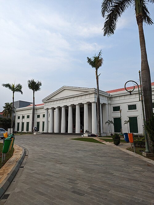 Fine Art and Ceramic Museum