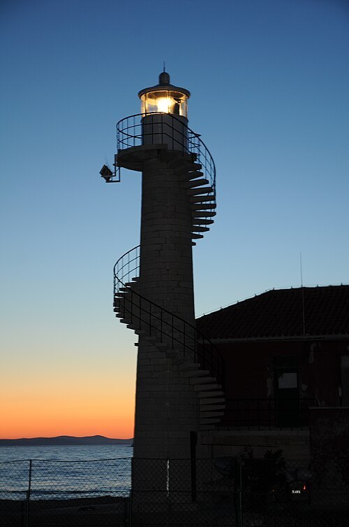Oštri rat Lighthouse