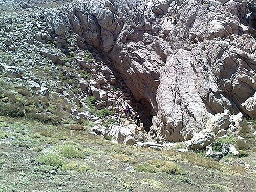 Paraw Cave