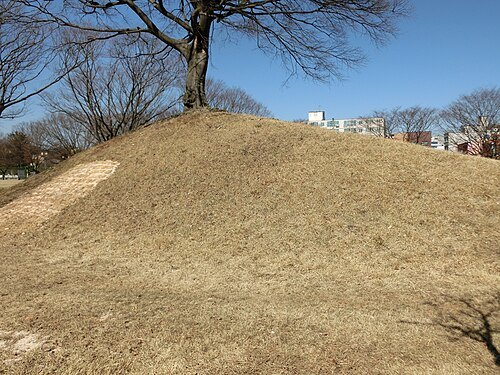 Gold Crown Tomb