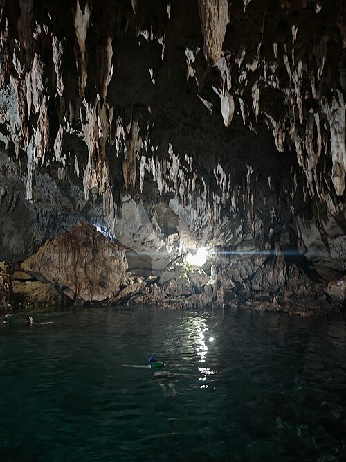 Hinagdanan Cave