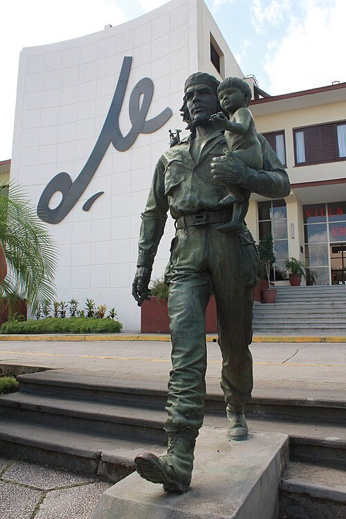 Che con niño