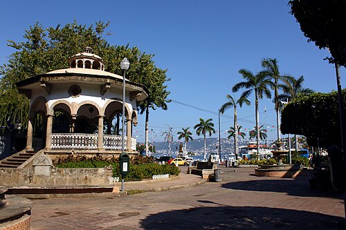 Plaza Álvarez