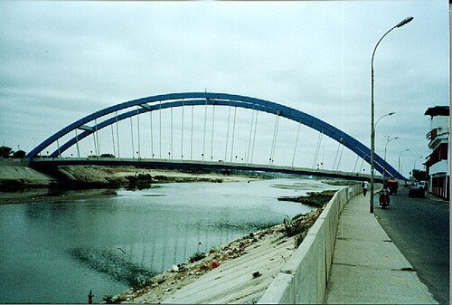 Puente Bolognesi