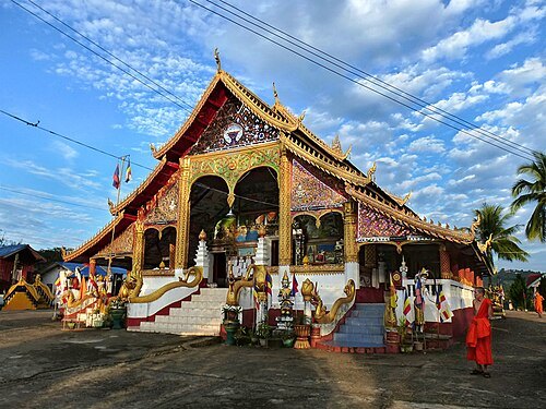 Wat Jom Khao Manilat