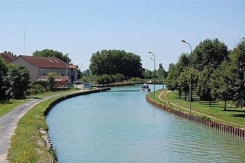 Canal de l'Aisne à la Marne