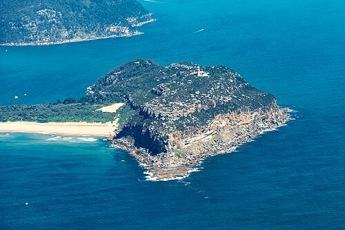Barrenjoey Head
